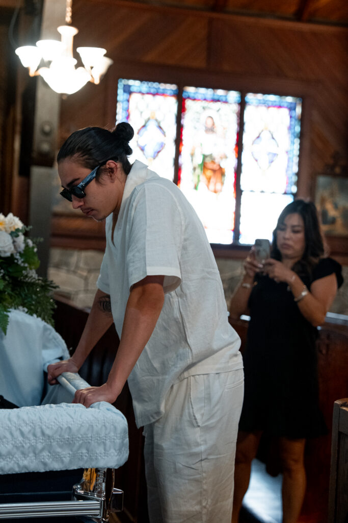 Ant funeral day 2-337