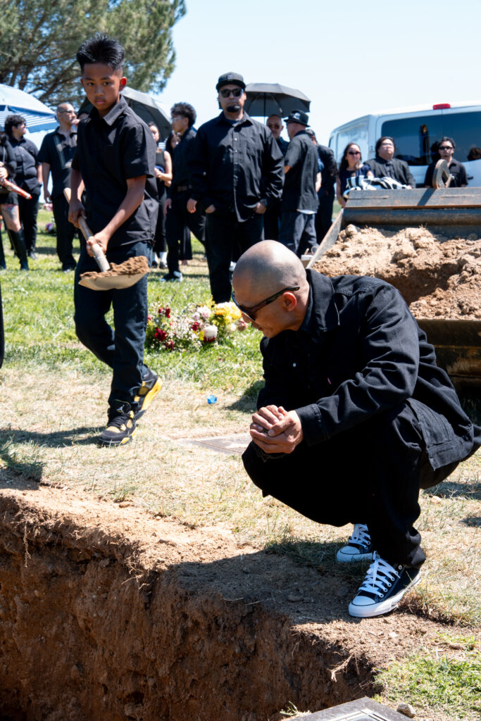 Ant funeral day 2-42